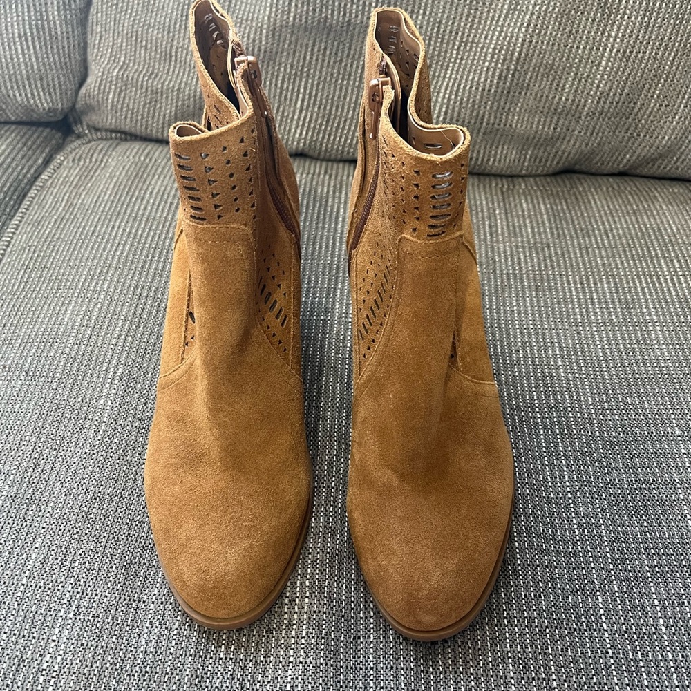 Crown Vintage | Tan Brown Suede Taudia Bootie, Ankle Boots - Picture 4 of 10